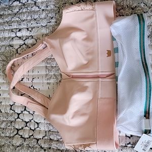 New SheFit Flex Sports Bra size Luxe